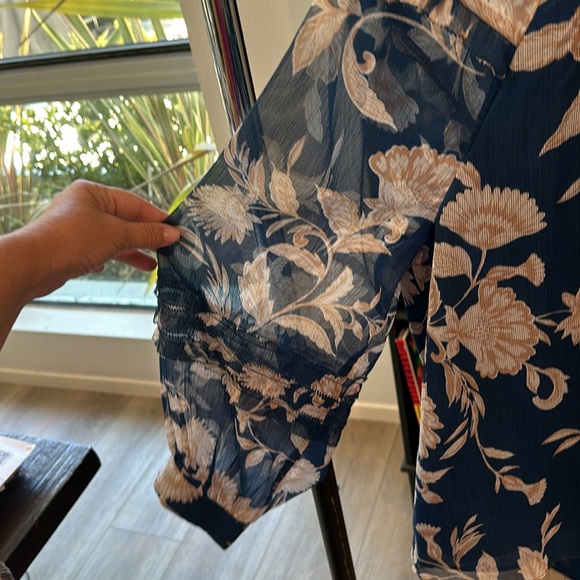 XXL teal w/cream floral Ann Taylor blouse one button cuff long sleeve scoop neck - Picture 3 of 12